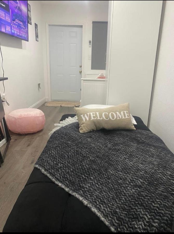 Tiny Place W Private Hot Jacuzzi 7 Min To Miami International Airport Eksteriør billede