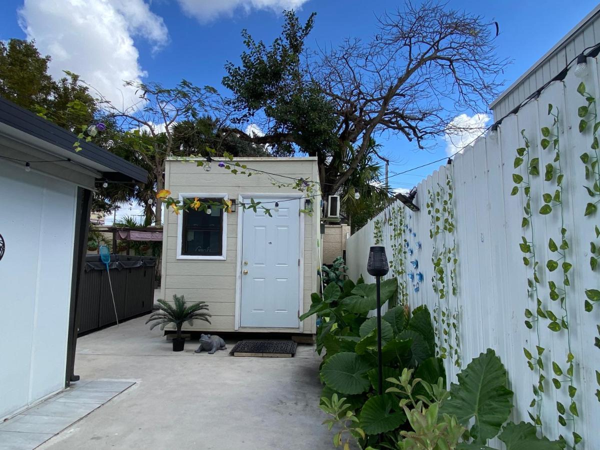 Tiny Place W Private Hot Jacuzzi 7 Min To Miami International Airport Eksteriør billede